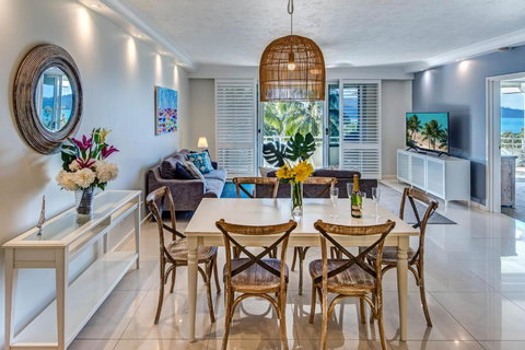 Poinciana Lodge - 2 Bedroom - On Hamilton Island By HIHA - Schoolies Week Accommodation 1