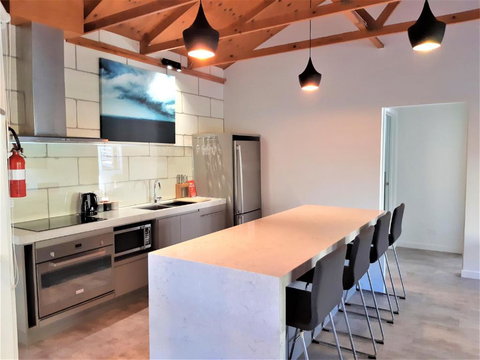 Port Central No 4 - Schoolies Week Accommodation 1