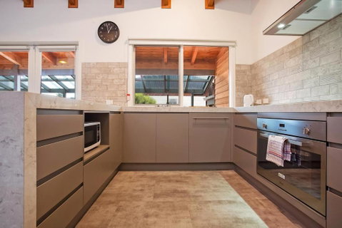 Port Central No 3 - Schoolies Week Accommodation 3