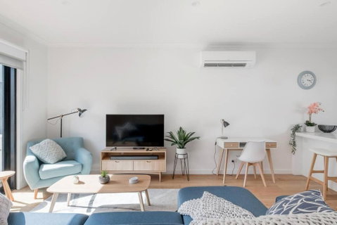 Perfect Port Melbourne Townhouse - Schoolies Week Accommodation 1