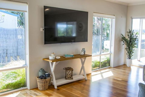 Peppermint Rise - Schoolies Week Accommodation 3