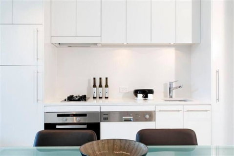 Perfectly Located Crows Nest Apartment C404 - Schoolies Week Accommodation 0