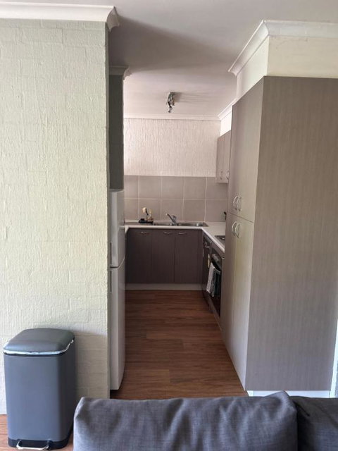 Plush 2 Bedroom Apartment Kingston - Schoolies Week Accommodation 3