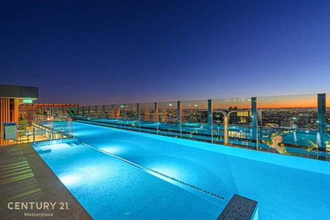 Premium 3Bed Luxury With Infinity Pool & Gym - Schoolies Week Accommodation 1