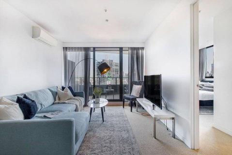 Premium Albert Park Grand Prix Apartment By Ready Set Host - Schoolies Week Accommodation 0