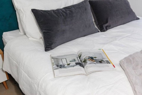 Premium Albert Park Grand Prix Apartment By Ready Set Host - Schoolies Week Accommodation 1