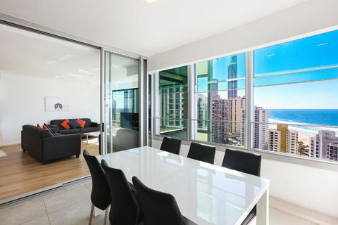 Q Tower Amazing Ocean Views 22nd Level Heated Pools Sleeps 6 - Optimise BNB - Schoolies Week Accommodation 2