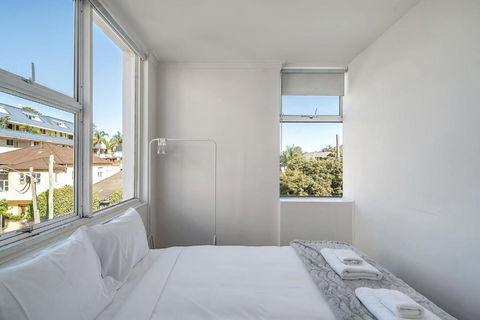 Quaint 1BD On The Doorstep Of Manly Beach - Schoolies Week Accommodation 3