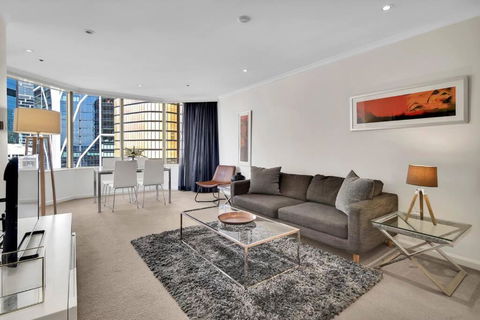 Quality Apartment In The Rocks GLO1203 - Schoolies Week Accommodation 1