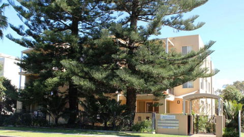 Quality Aquarius Apartment On The Beach! - Schoolies Week Accommodation 0