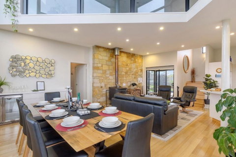 Quarry Hill Lookout - Schoolies Week Accommodation 3