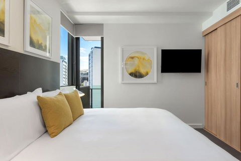 Quattro Apartments - Schoolies Week Accommodation 1