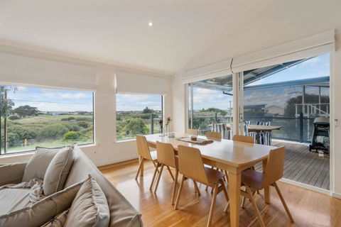 Range View House 23 Bristow Smith Ave Goolwa South-No Linen Included - Schoolies Week Accommodation 3