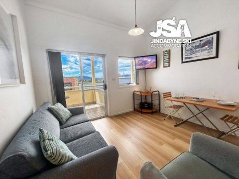 Razorback 3 - Schoolies Week Accommodation 3