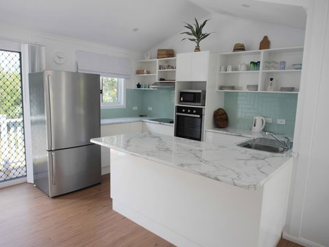 Azure - Schoolies Week Accommodation 1