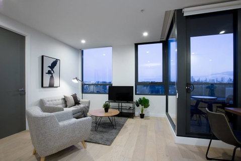  Green-hoodStunning 2 Bedrooms Apt@parkville - Schoolies Week Accommodation 0