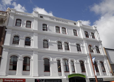 Backpackers Imperial Hotel - Schoolies Week Accommodation 0