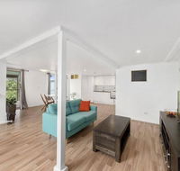 Bailey House - Schoolies Week Accommodation