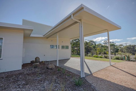 Baileys Beach House - Schoolies Week Accommodation 2