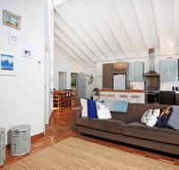 Balena  Culburra - Pet Friendly - 1 Min Walk to Beach - Schoolies Week Accommodation