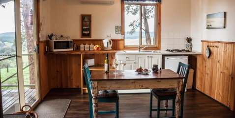 Balingup Heights Hilltop Forest Cottages - Schoolies Week Accommodation 3