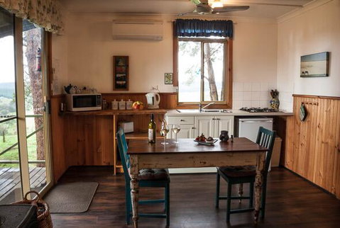 Balingup Heights Hilltop Forest Cottages - Schoolies Week Accommodation 1