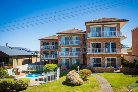 Ballingalla Apartments - By The Golf Course - Schoolies Week Accommodation 1