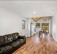Barfuss Haus - Schoolies Week Accommodation