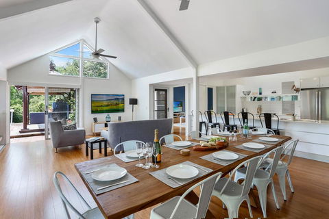 Baringa - Noosa Hinterland - Schoolies Week Accommodation 1