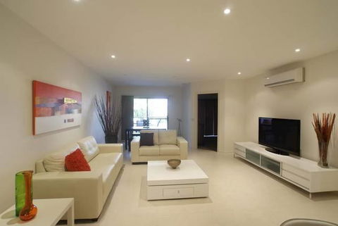 Batemans Bay Apartment - Schoolies Week Accommodation 0