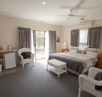 Batemans Bay Manor - Bed and Breakfast - Schoolies Week Accommodation
