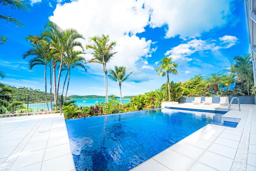 Shute Harbour QLD Schoolies Week Accommodation