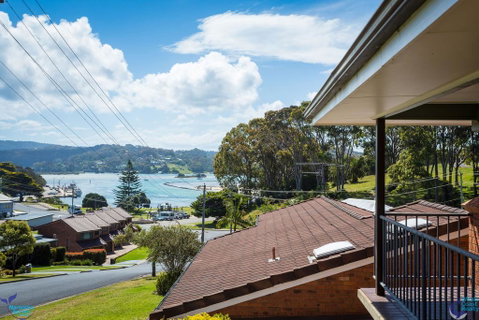Bayview Unit - Stunning Inlet Views - Schoolies Week Accommodation 0