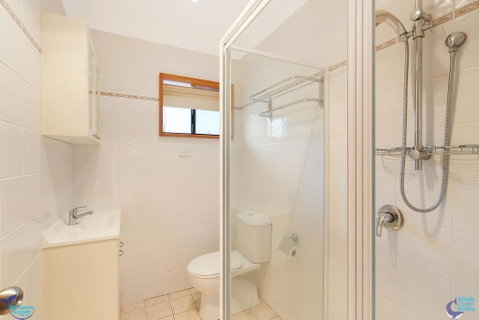 Bayview Unit - Stunning Inlet Views - Schoolies Week Accommodation 1