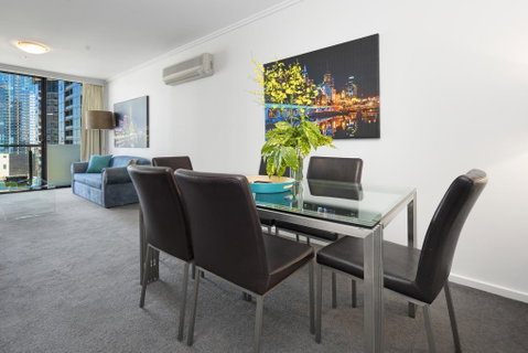 Bayviews - StayCentral - Schoolies Week Accommodation 3