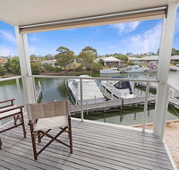 Beach 2 - waterfront villa and beach - Schoolies Week Accommodation