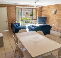Beach Chalet 3 - Schoolies Week Accommodation