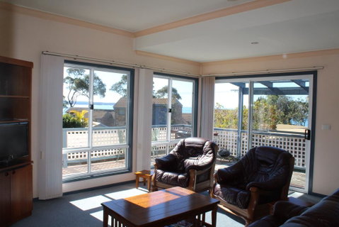 Beach Shack On Calton - Schoolies Week Accommodation 2