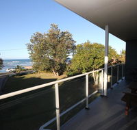 BEACHFRONT 3- 3/12 Bundella Ave LC - Schoolies Week Accommodation