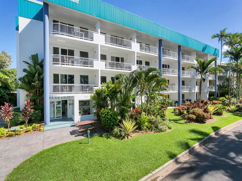 Beachfront Apartment Agincourt Clifton Beach - Schoolies Week Accommodation 2