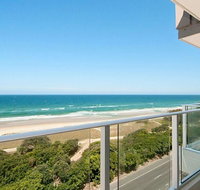 Beachfront Apt Main Beach - Schoolies Week Accommodation
