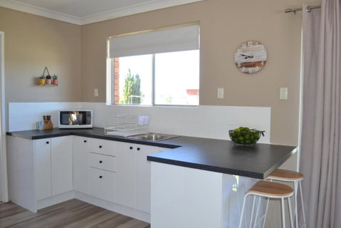 Rio Rita Ocean View Apartments - Schoolies Week Accommodation 3