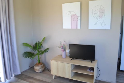 Rio Rita Ocean View Apartments - Schoolies Week Accommodation 2
