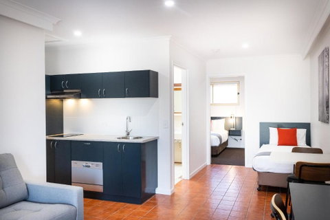 River Motel - Schoolies Week Accommodation 3