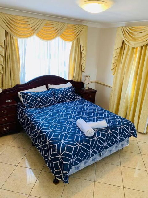 Redcliffe Villa - Schoolies Week Accommodation 1