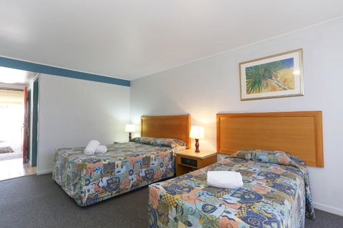 Reef Resort Motel - Schoolies Week Accommodation 3