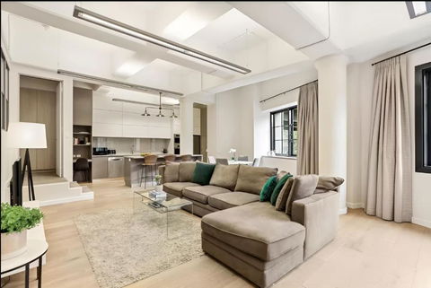 Renovated Warehouse Conversion In Heart Of Sydney - Schoolies Week Accommodation 0