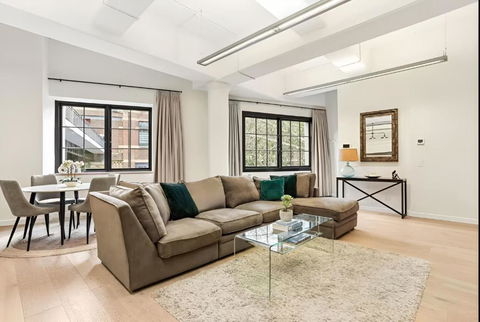 Renovated Warehouse Conversion In Heart Of Sydney - Schoolies Week Accommodation 2