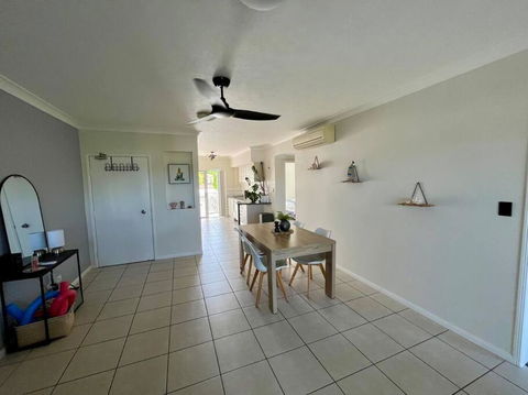 Resort Style Holiday Unit - Schoolies Week Accommodation 3