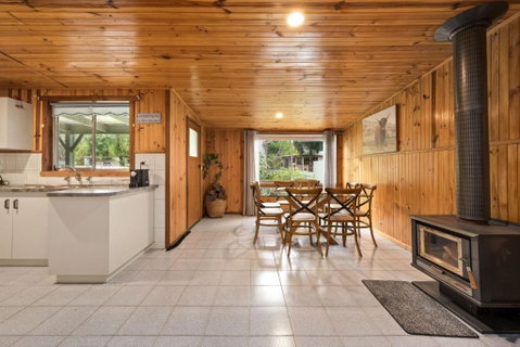 Rest & Relaxation - Schoolies Week Accommodation 0